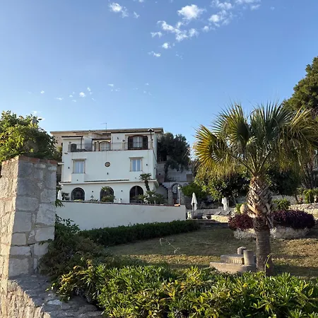 Casa Sirokos Holiday home Belvedere (Sicily)