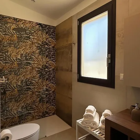 Casa Sirokos Holiday home *