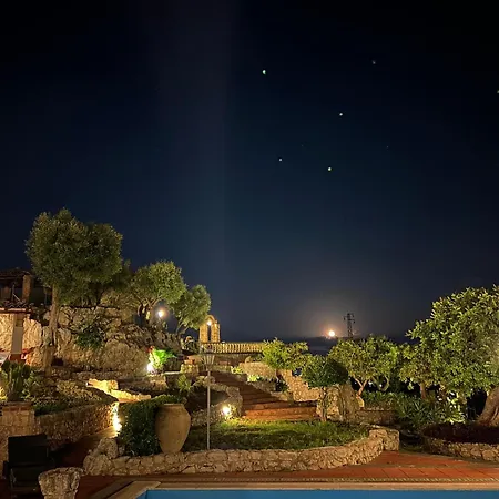 Casa vacanze Casa Sirokos Belvedere (Sicily)