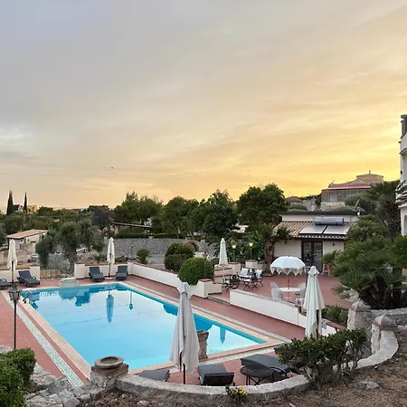 Casa Sirokos Belvedere (Sicily)